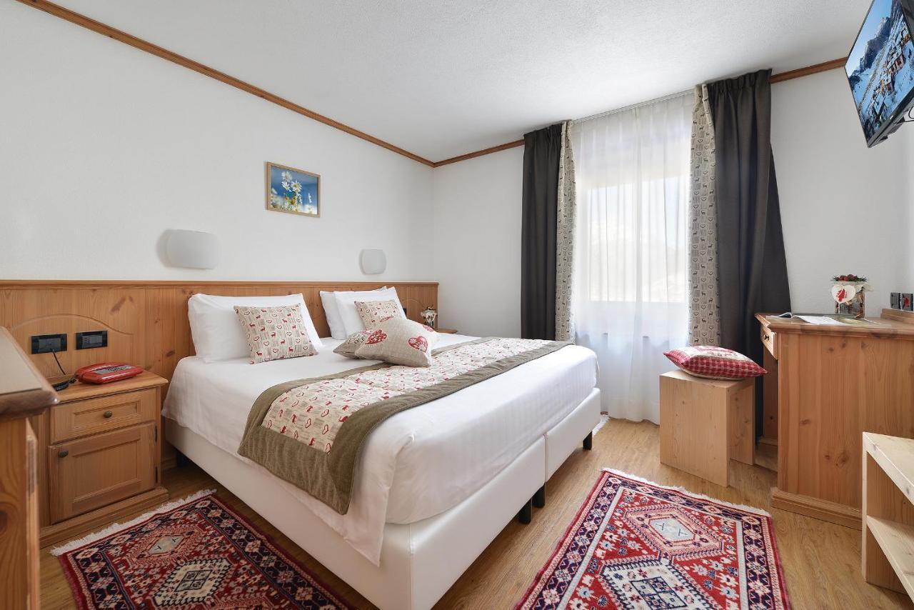 Hotel Bucaneve Livigno Exterior photo